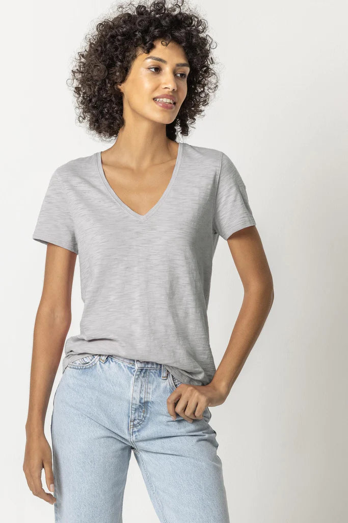 V Neck Short Sleeve Back Seam Tee