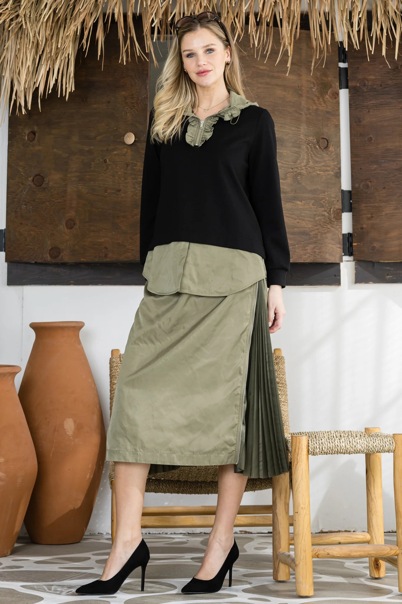 Jelani Skirt Pleated Zipper in Olive