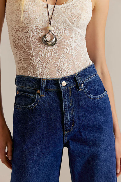 Tinsley Baggy High-Rise Jeans in Dark Romance