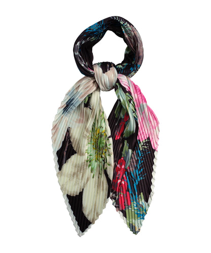 Amaryllis Pleated Diamond Scarf