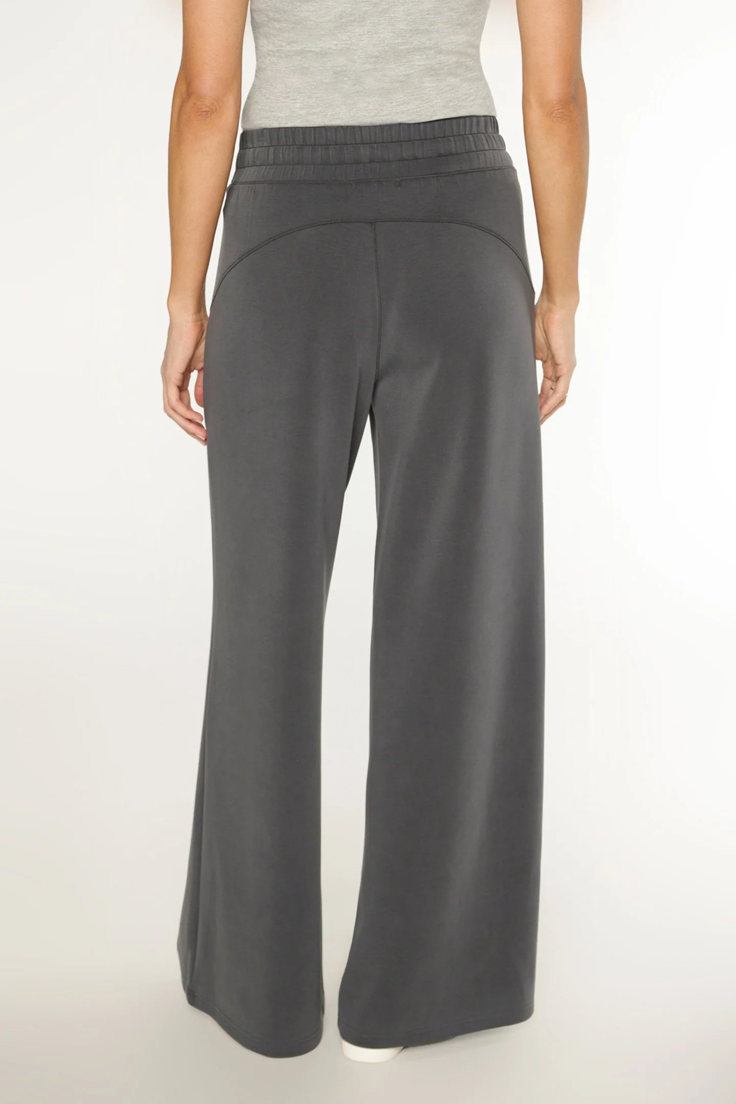 Raigh Pant in Graphite