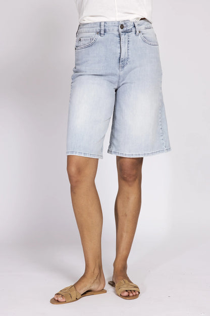 Zhdinsa Short